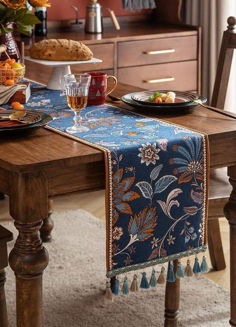 Baroque Vintage Botanical Table Runner - 180 x 35 cm