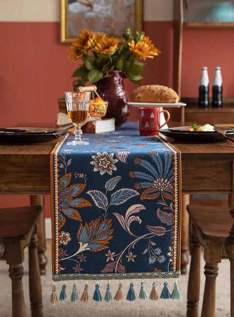 Baroque Vintage Botanical Table Runner - 180 x 35 cm