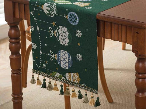 Evergreen Christmas Baubles Table Runner – 180 x 35 cm