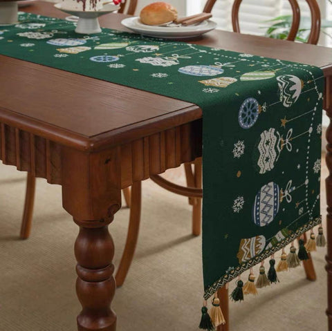 Evergreen Christmas Baubles Table Runner – 180 x 35 cm