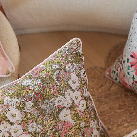 Élan Luxury Cushion